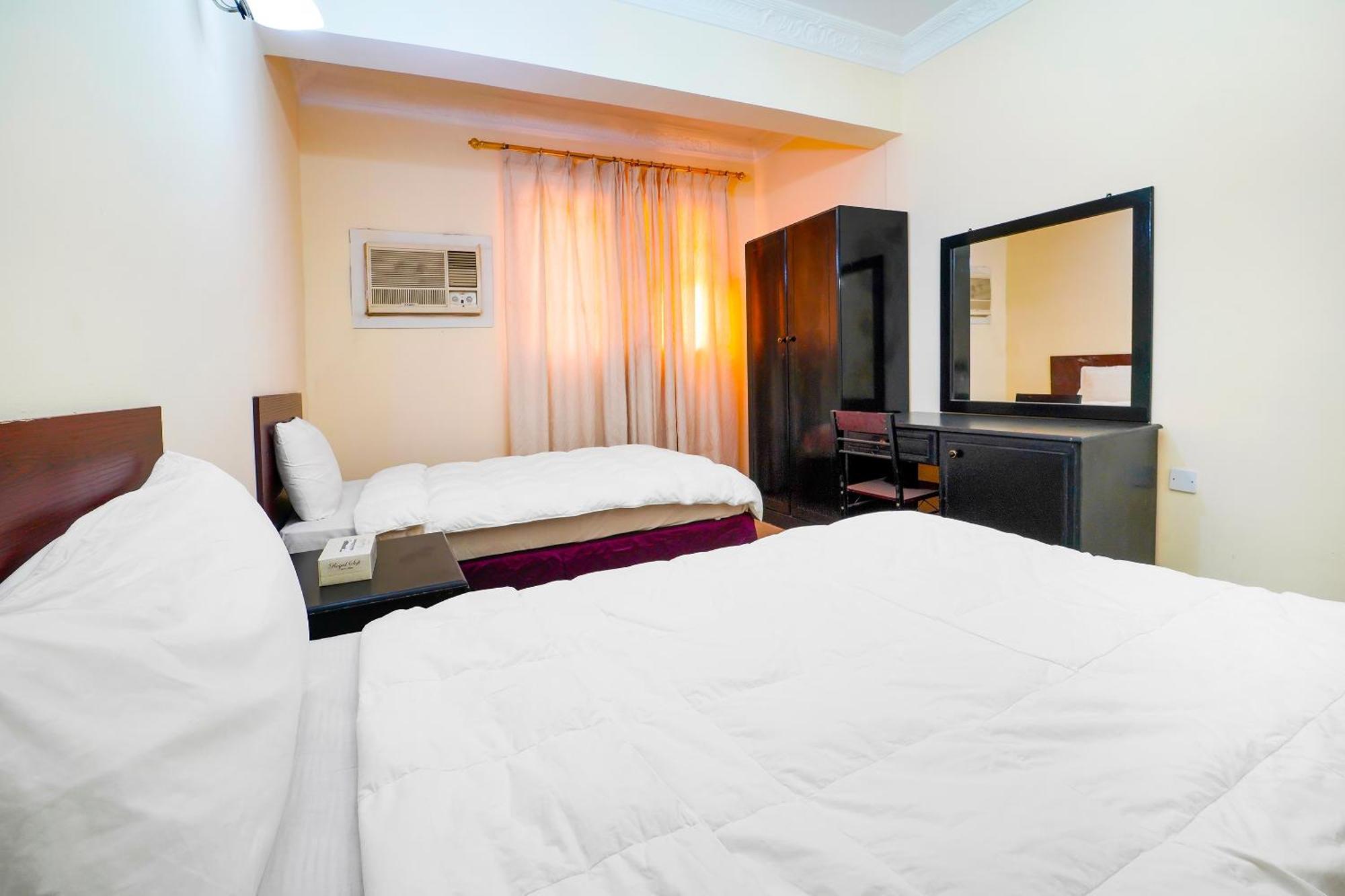 Oyo 124 Al Salam Palace Hotel Manama Ngoại thất bức ảnh